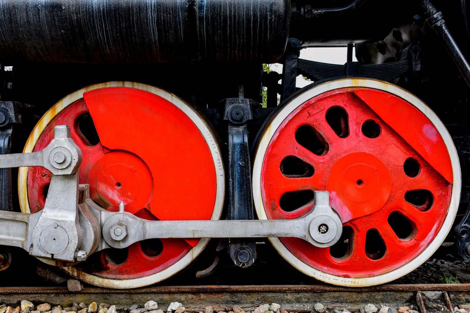 Trem-scaled.jpg